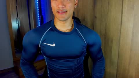 Snapshot of bryan_boy_ chatting on February 20, 1:46 am bryan online show from February 20, 1:46 am