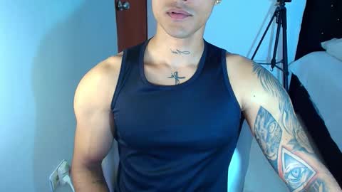 Snapshot of bryan_boy_ chatting on October 18, 12:24 am bryan online show from October 18, 12:24 am