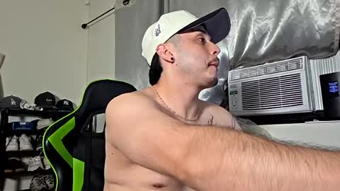 Snapshot of bryanncan01 chatting on August 9, 7:02 am Bryannsex online show from August 9, 7:02 am