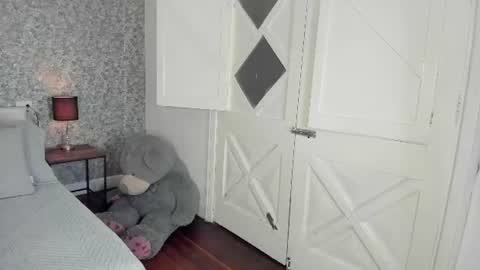 Snapshot of bryhanna_x chatting on June 25, 5:12 am Bryhanna online show from June 25, 5:12 am