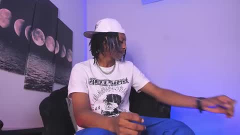 Snapshot of bryxxxon1 chatting on September 13, 4:07 pm Bryxon online show from September 13, 4:07 pm