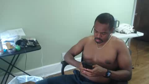 Snapshot of btd313 chatting on October 7, 6:27 pm btd313 online show from October 7, 6:27 pm