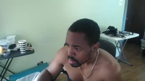 Snapshot of btd313 chatting on October 28, 1:58 pm btd313 online show from October 28, 1:58 pm