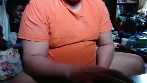 Snapshot of bubbasmalls chatting on February 2, 8:08 pm Bubba Smalls online show from February 2, 8:08 pm