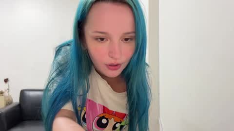 Snapshot of bubble_b00 chatting on January 1, 12:55 pm bubble_b00 online show from January 1, 12:55 pm