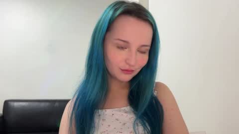 Snapshot of bubble_b00 chatting on January 2, 3:51 pm bubble_b00 online show from January 2, 3:51 pm