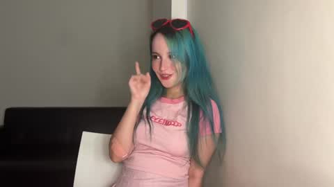 Snapshot of bubble_b00 chatting on February 14, 12:47 pm bubble_b00 online show from February 14, 12:47 pm