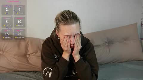 Snapshot of bubblebbb chatting on November 14, 4:11 am Sabrina online show from November 14, 4:11 am