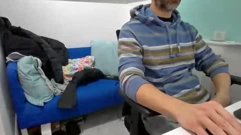 Snapshot of bubblebumdave chatting on February 4, 1:06 pm Bubblebum online show from February 4, 1:06 pm