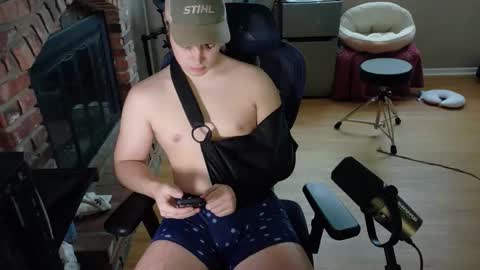 BubblebuttBdn online show from April 29, 9:21 pm