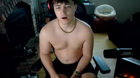 BubblebuttBdn online show from June 14, 8:55 pm