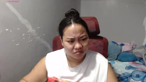 Snapshot of bubblebuttpinay chatting on June 27, 1:28 pm Sunshine online show from June 27, 1:28 pm