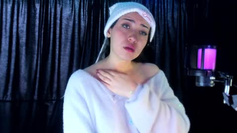 Snapshot of bubblewhite_ chatting on December 14, 2:21 pm BubbleJereth online show from December 14, 2:21 pm