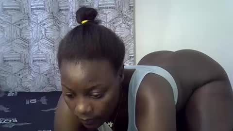 bubbly_ass30 online show from December 21, 9:11 pm