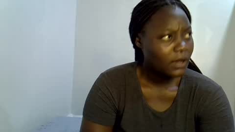 bubbly_ass30 online show from July 12, 7:16 pm