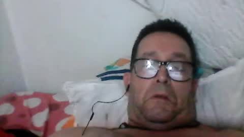 Snapshot of buchs32 chatting on June 12, 5:28 am buchs32 online show from June 12, 5:28 am