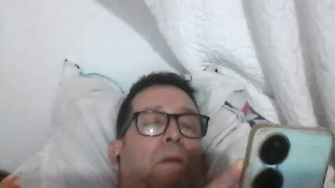 Snapshot of buchs32 chatting on June 15, 3:42 am buchs32 online show from June 15, 3:42 am
