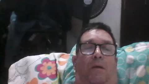 Snapshot of buchs32 chatting on June 18, 5:08 am buchs32 online show from June 18, 5:08 am