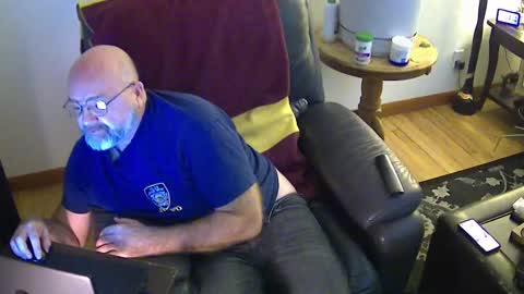 Snapshot of buckreams chatting on February 12, 1:52 am Buck online show from February 12, 1:52 am