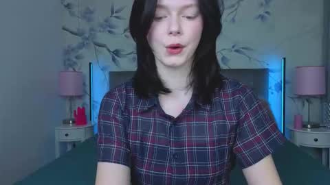 Leona online show from February 9, 10:14 pm