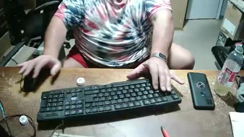 Snapshot of bucku2 chatting on November 6, 10:32 pm Bucku2 online show from November 6, 10:32 pm