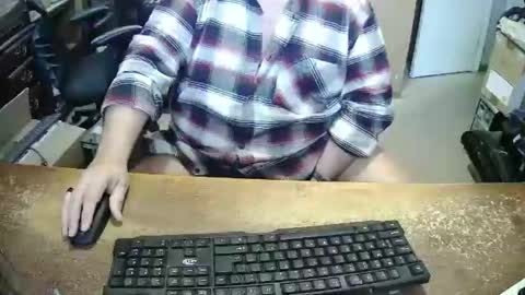 Snapshot of bucku2 chatting on December 14, 5:51 pm Bucku2 online show from December 14, 5:51 pm