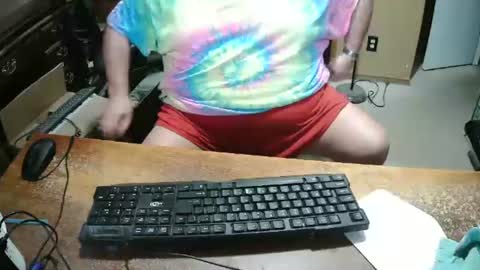 Snapshot of bucku2 chatting on June 27, 12:22 pm Bucku2 online show from June 27, 12:22 pm