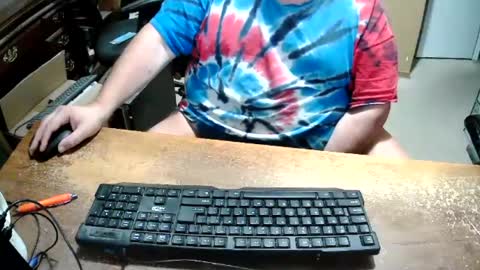Snapshot of bucku2 chatting on August 5, 10:23 pm Bucku2 online show from August 5, 10:23 pm