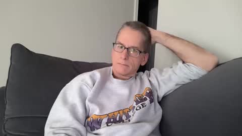 budman004 online show from November 28, 2:42 pm