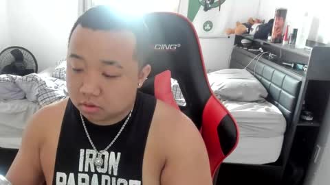 Snapshot of buffsexyman24 chatting on February 23, 5:07 pm buffsexyman24 online show from February 23, 5:07 pm