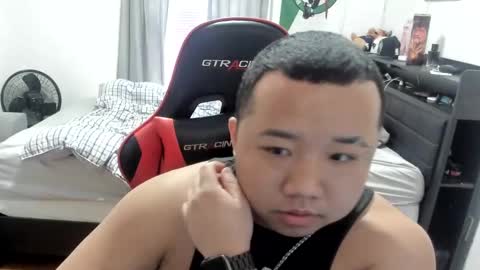 Snapshot of buffsexyman24 chatting on February 25, 5:25 pm buffsexyman24 online show from February 25, 5:25 pm