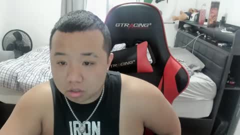 Snapshot of buffsexyman24 chatting on February 26, 2:46 pm buffsexyman24 online show from February 26, 2:46 pm