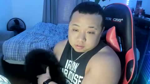 Snapshot of buffsexyman24 chatting on March 2, 12:53 am buffsexyman24 online show from March 2, 12:53 am