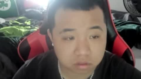 Snapshot of buffsexyman24 chatting on January 17, 1:49 pm buffsexyman24 online show from January 17, 1:49 pm