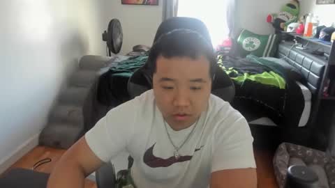 Snapshot of buffsexyman24 chatting on February 11, 2:00 pm buffsexyman24 online show from February 11, 2:00 pm