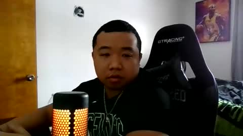 Snapshot of buffsexyman24 chatting on March 6, 2:46 pm buffsexyman24 online show from March 6, 2:46 pm