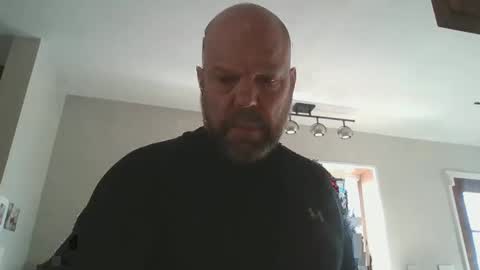 Snapshot of bulldog302w chatting on February 13, 6:38 pm bulldog302w online show from February 13, 6:38 pm