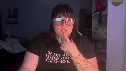 bumblebeebuzzer online show from March 1, 4:47 am