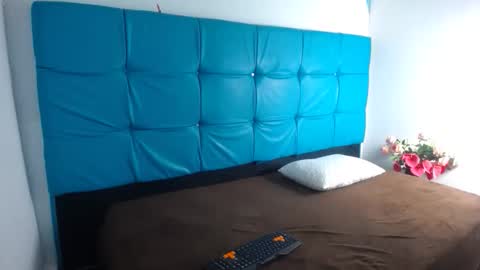 Snapshot of bunny_petit chatting on October 28, 10:19 am Buny online show from October 28, 10:19 am