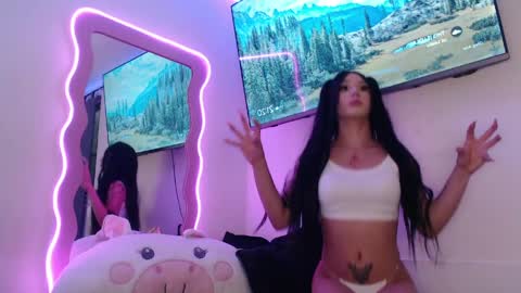 Snapshot of bunny_s0fi chatting on April 3, 2:20 am bunny_s0fi online show from April 3, 2:20 am