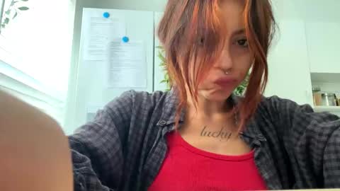 Snapshot of bunnyaliengirl_ chatting on November 19, 9:26 pm Bunnyaliengirl online show from November 19, 9:26 pm