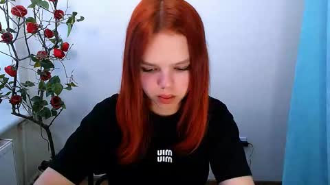 Snapshot of bunnybloom_ chatting on October 14, 4:13 am Ariel online show from October 14, 4:13 am