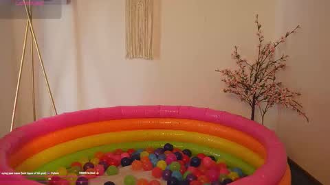 Snapshot of bunnycute_shy chatting on October 6, 2:25 pm 30 Off online show from October 6, 2:25 pm
