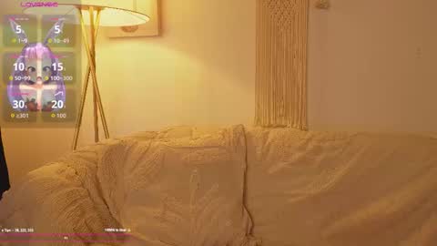 Snapshot of bunnycute_shy chatting on October 18, 1:23 pm 30 Off online show from October 18, 1:23 pm