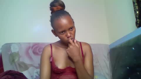 bunnydiva_ online show from December 17, 4:51 am