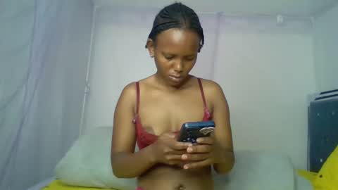 bunnydiva_ online show from June 5, 2:18 am