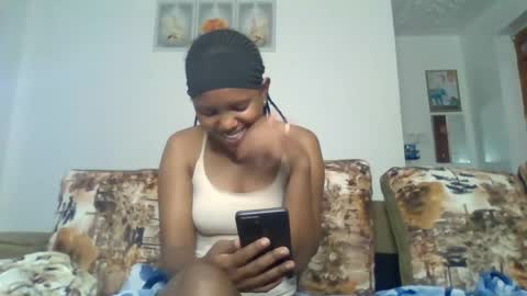 bunnydiva_ online show from July 3, 7:37 am