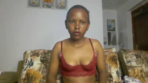 bunnydiva_ online show from August 6, 3:41 am