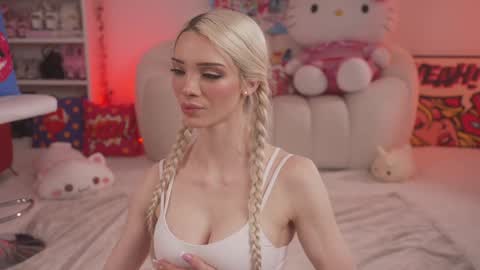 Stella online show from March 12, 10:39 pm