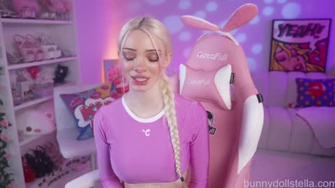 Stella online show from February 14, 1:02 am